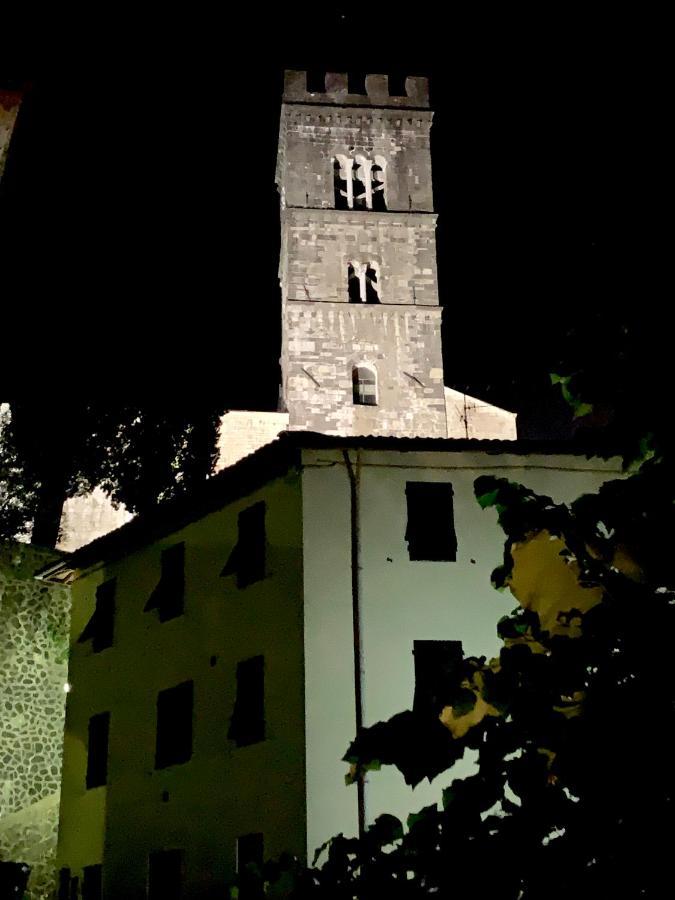 Barga Lucca Centro Storico Con Giardino Apartment Luaran gambar
